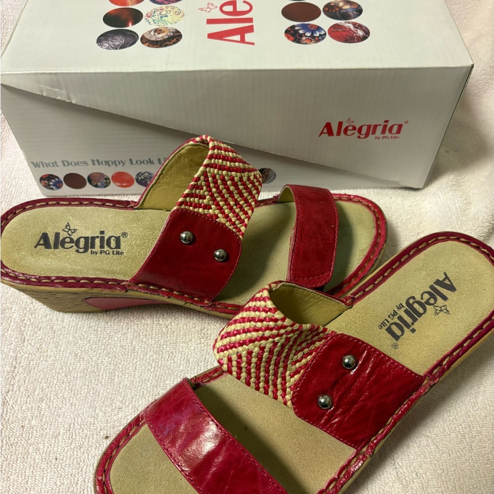 Alegria Women's Red and Tan Sandals